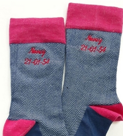 Reagalar calcetines personalizados para despedida de soltero